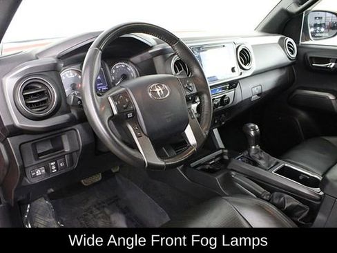 Used 2018 Toyota Tacoma TRD Off-Road image 18