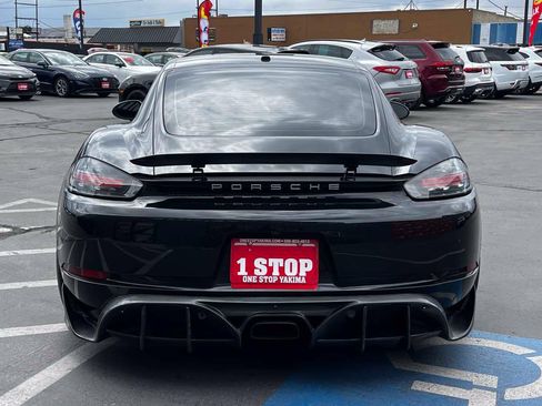 Used 2018 Porsche 718 Cayman RWD image 6