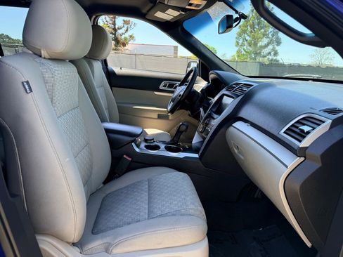 Used 2013 Ford Explorer XLT image 18