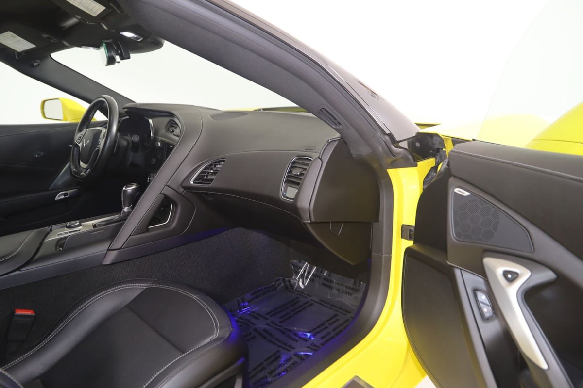 Used 2016 Chevrolet Corvette Stingray Coupe RWD image 59