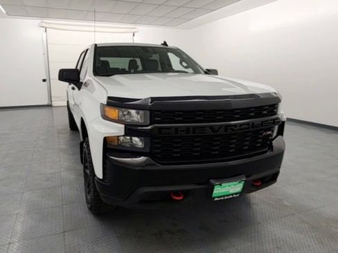Used 2022 Chevrolet Silverado 1500 Custom Trail Boss w/ LPO, Dark Essentials Package image 2
