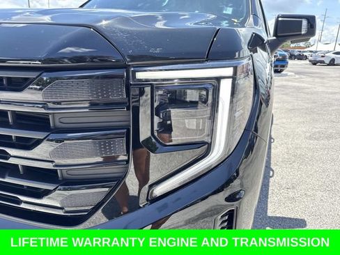 Used 2025 GMC Sierra 1500 Elevation w/ Elevation Premium Package AWD/4WD image 10
