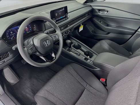 Certified 2025 Honda Accord SE image 10