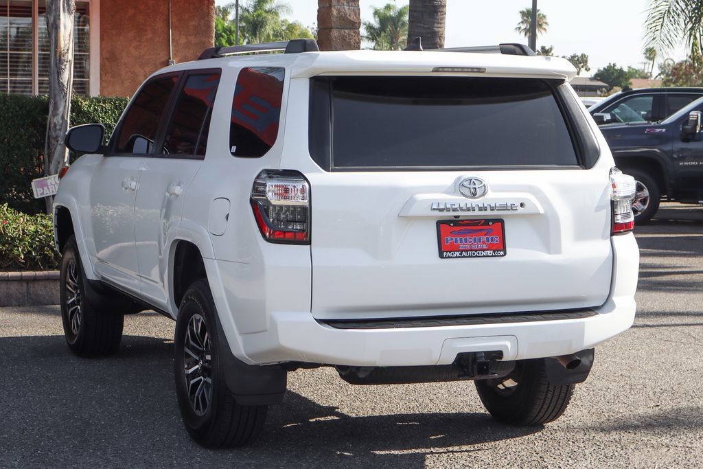 Used 2021 Toyota 4Runner SR5 AWD/4WD image 5