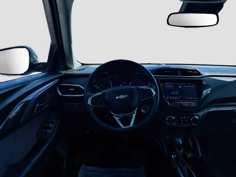 Used 2022 Chevrolet TrailBlazer LT AWD/4WD image 19