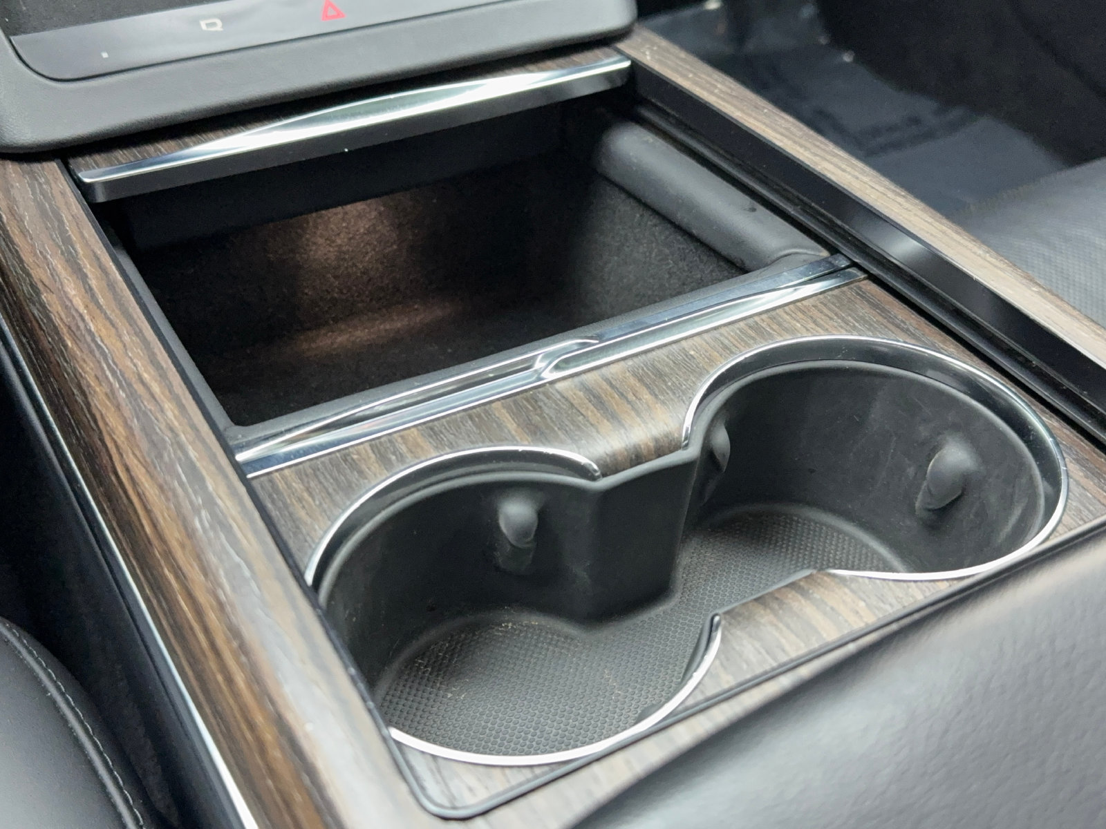 Used 2022 Tesla Model S AWD/4WD image 29
