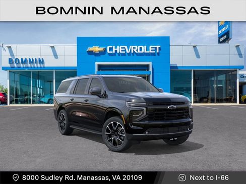 New 2026 Chevrolet Suburban RST image 2