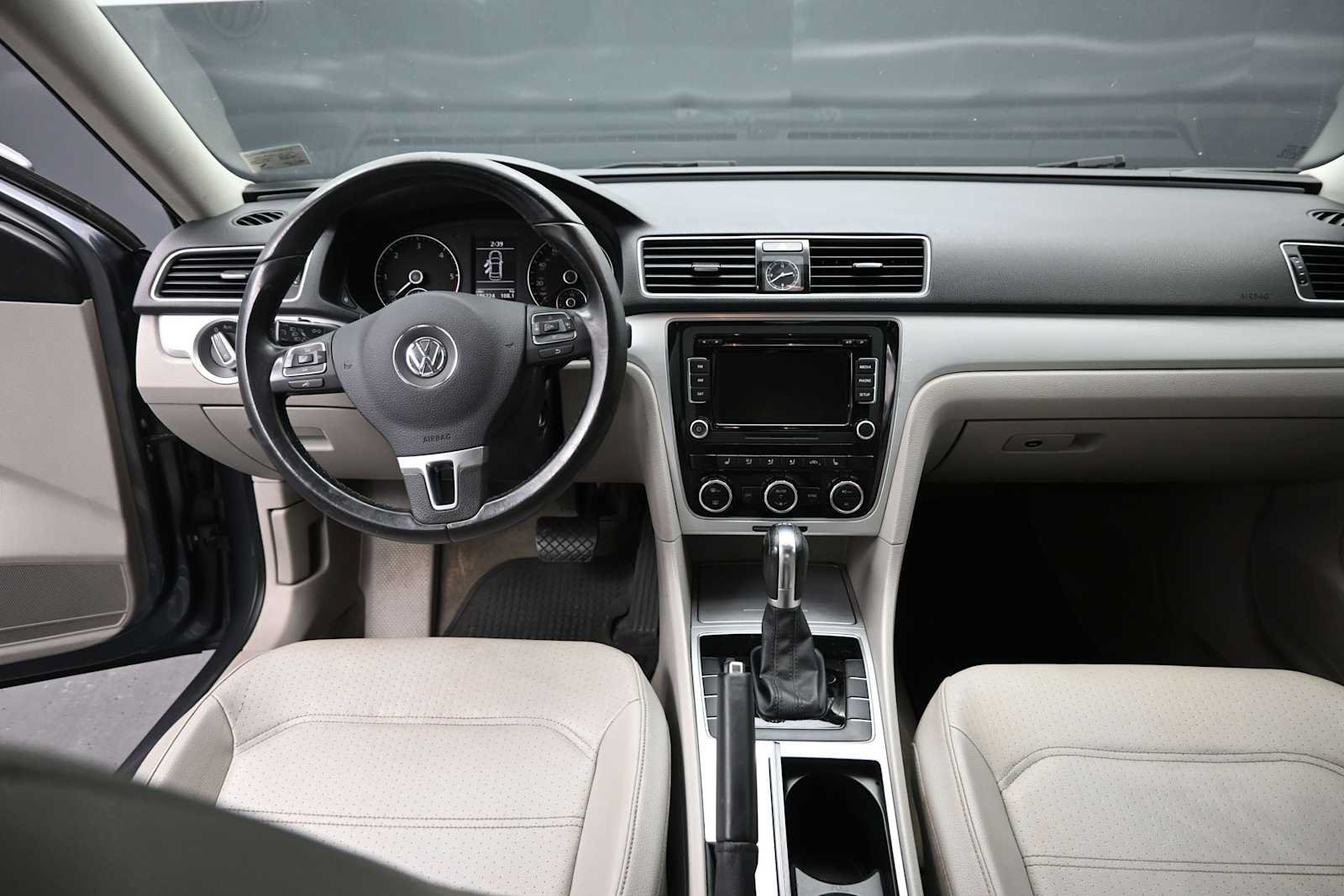 Used 2012 Volkswagen Passat TDI SE FWD image 13