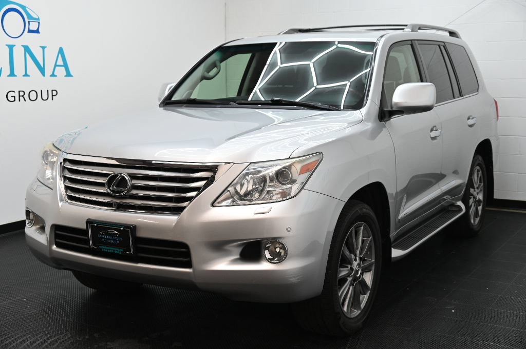 Used 2011 Lexus LX 570 4WD w/ Luxury Pkg image 6