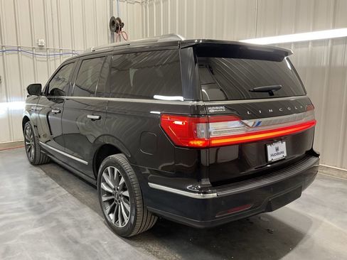 Used 2018 Lincoln Navigator Select image 21