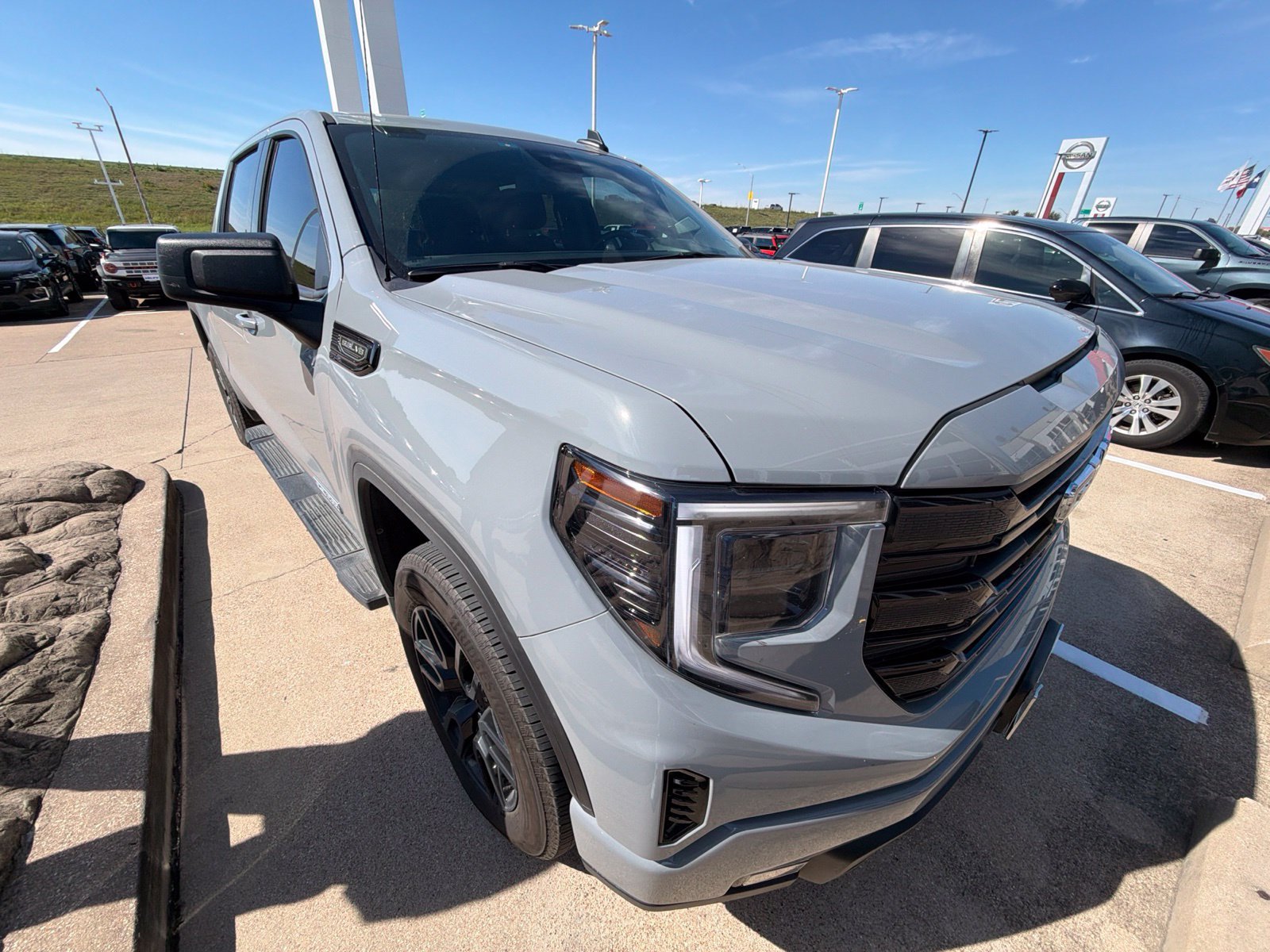 Used 2024 GMC Sierra 1500 Elevation w/ LPO, Elevation Black Package AWD/4WD image 32