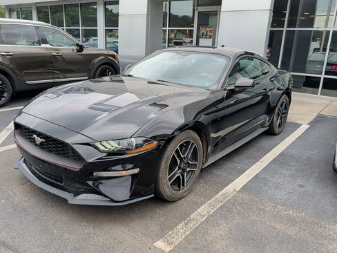 Used 2023 Ford Mustang Premium RWD image 3
