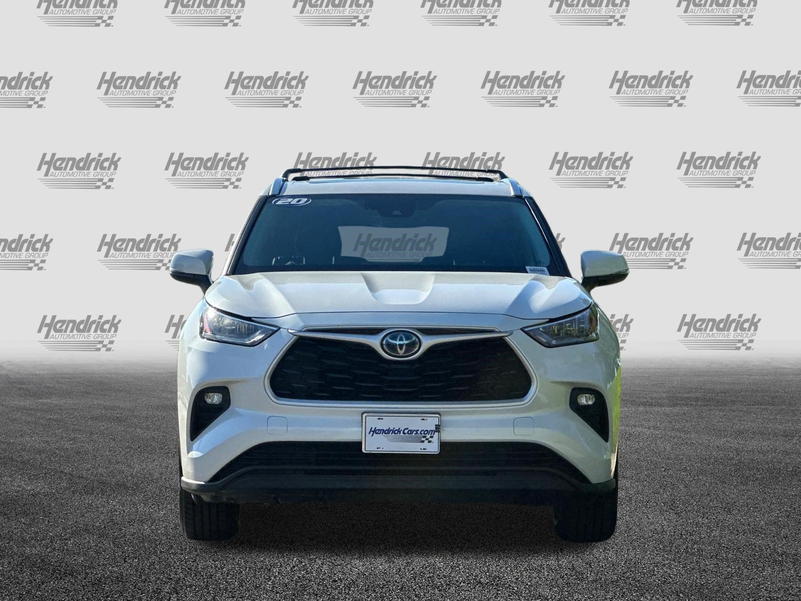 Used 2020 Toyota Highlander XLE AWD/4WD image 10