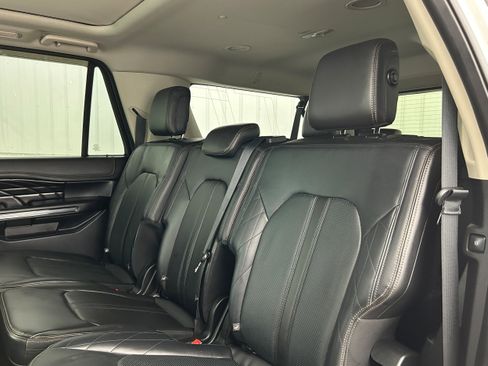 Used 2018 Ford Expedition Max Platinum image 31