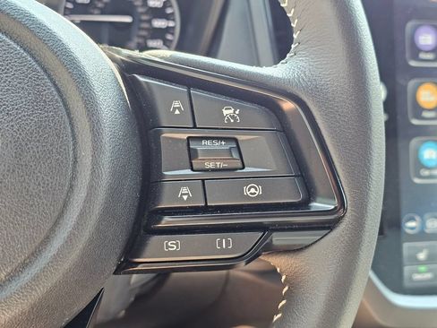 Used 2025 Subaru Forester Premium AWD/4WD image 25