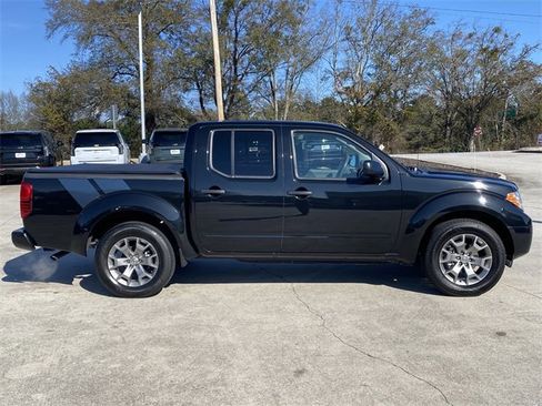 Used 2020 Nissan Frontier SV image 7