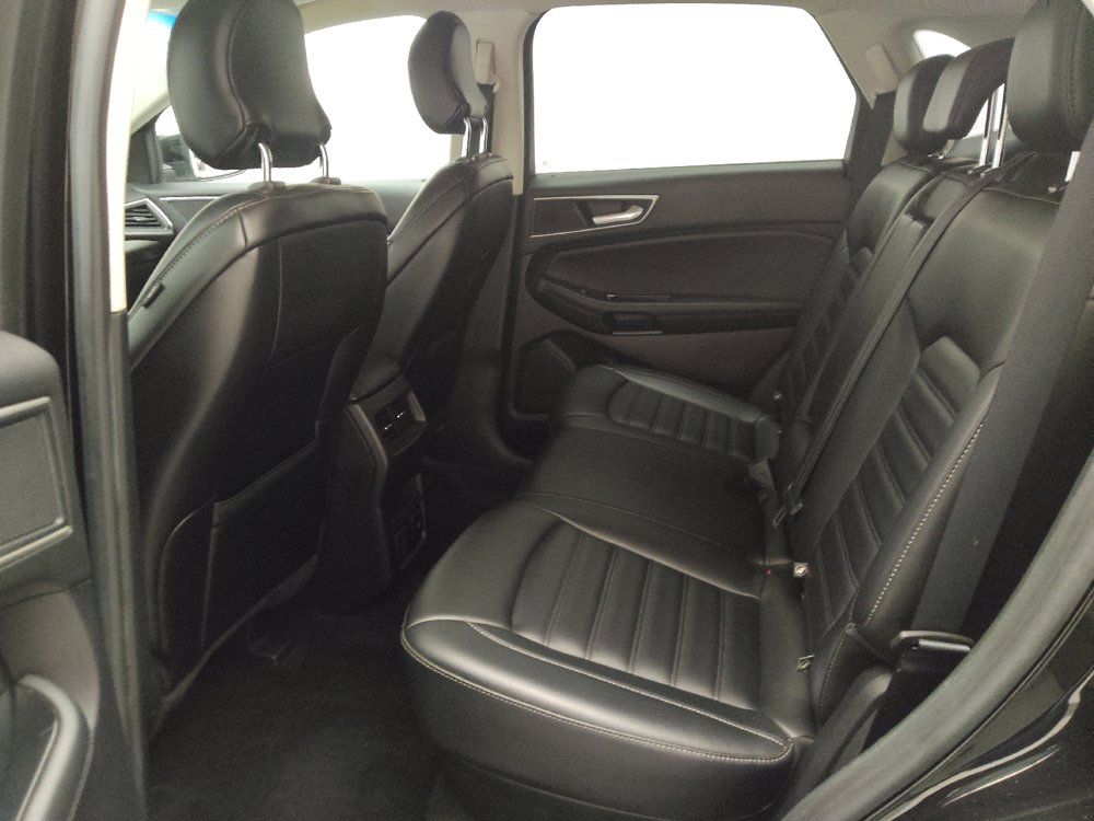 Used 2019 Ford Edge SEL w/ Equipment Group 201A FWD image 18