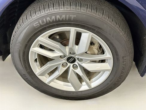 Used 2023 Audi Q5 2.0T Premium w/ Convenience Package AWD/4WD image 37