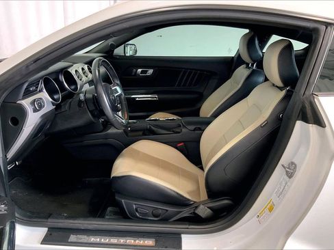 Used 2020 Ford Mustang Premium image 15