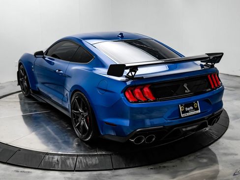 Used 2021 Ford Mustang Shelby GT500 w/ Carbon Fiber Track Pack image 10