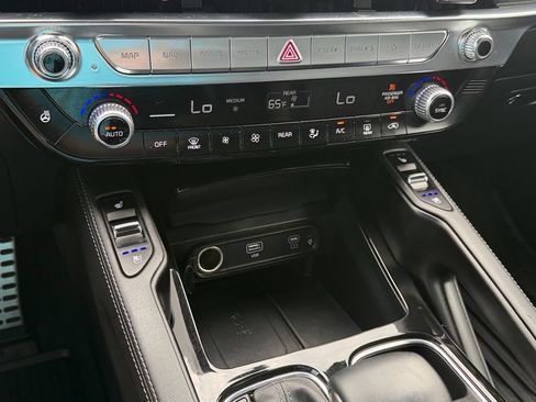Used 2024 Kia Telluride SX X-Line AWD/4WD image 26