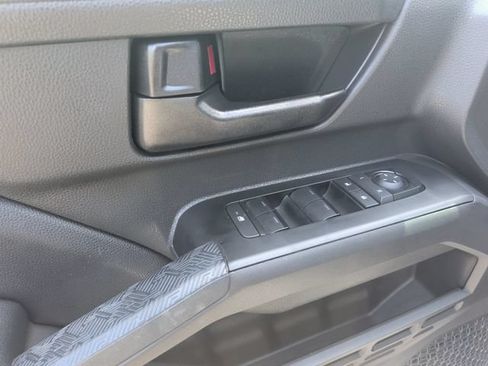 Used 2025 Toyota Tacoma SR5 AWD/4WD image 14