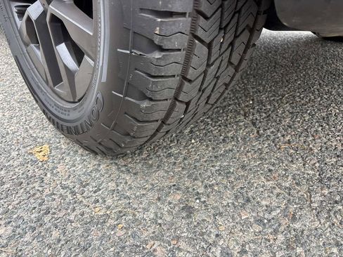 Used 2025 Kia Telluride AWD image 9