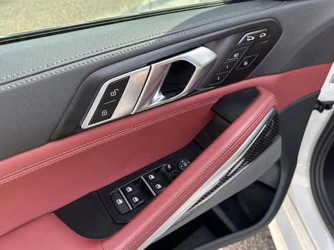 Certified 2022 BMW X6 M50i image 25