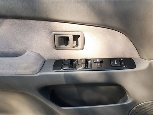 Used 2001 Toyota 4Runner SR5 image 17