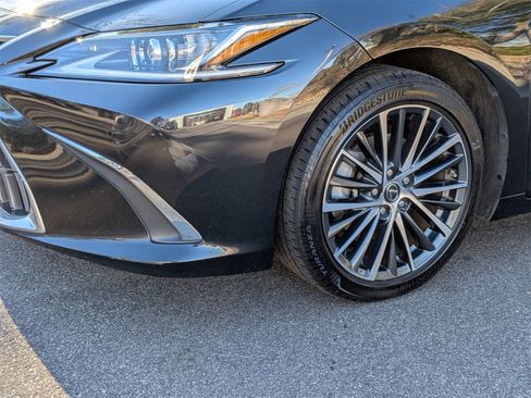 Used 2022 Lexus ES 350 w/ Premium Package image 9