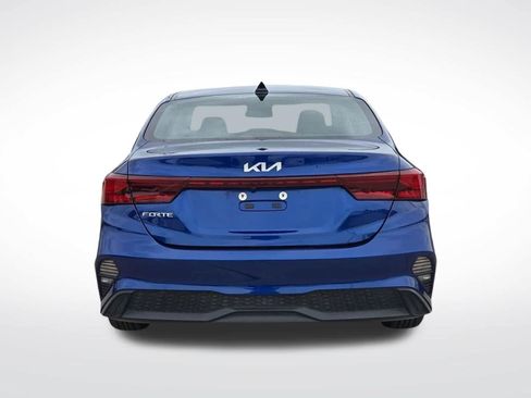 Used 2024 Kia Forte LXS FWD image 6