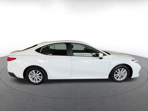 Used 2025 Toyota Camry LE image 17