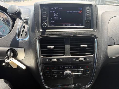Used 2018 Dodge Grand Caravan GT FWD image 10