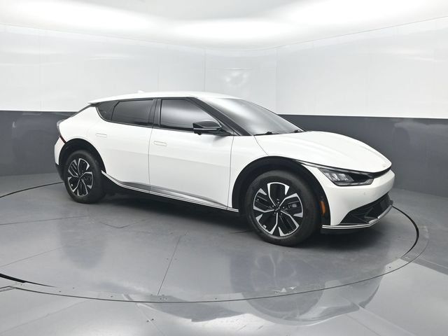 Used 2024 Kia EV6 Wind w/ Wind Technology Package RWD image 33