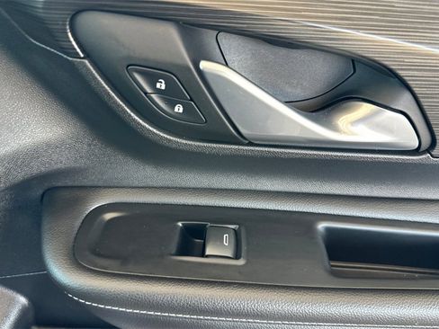 Used 2022 GMC Terrain SLE w/ LPO, Floor Liner Package image 24