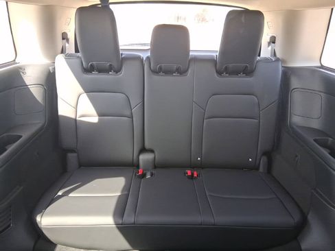 New 2026 Nissan Pathfinder SL AWD/4WD image 32