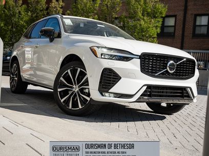 New 2025 Volvo XC60 B5 Plus w/ Protection Package Premier