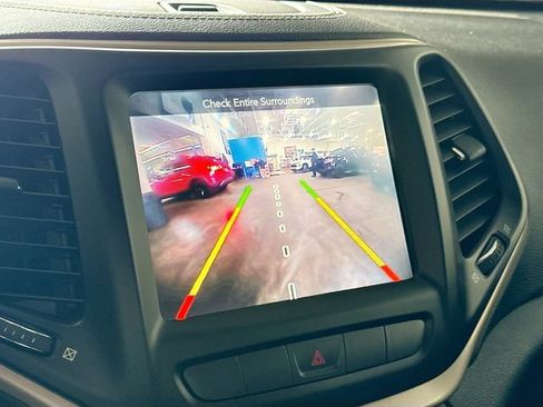 Used 2014 Jeep Cherokee Limited image 14