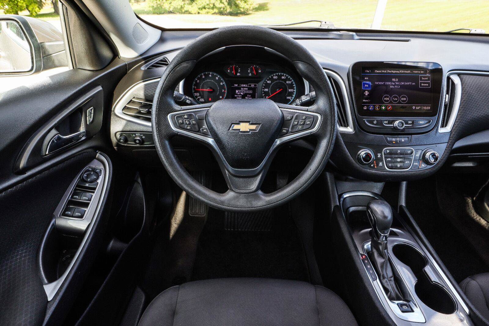Used 2023 Chevrolet Malibu LT FWD image 25