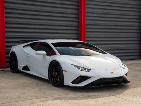 Used 2021 Lamborghini Huracan EVO image 6
