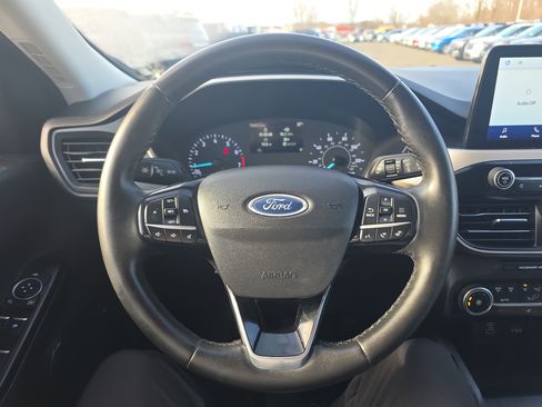 Certified 2022 Ford Escape SE w/ Cold Weather Package image 30