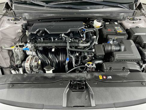 Certified 2025 Hyundai Elantra Sport FWD image 28