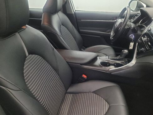 Used 2022 Toyota Camry SE image 21