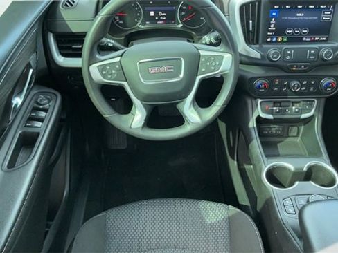 Used 2022 GMC Terrain SLE w/ Driver Convenience Package image 13