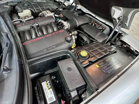 Used 2001 Chevrolet Corvette Convertible w/ Preferred Equipment Group2 image 23