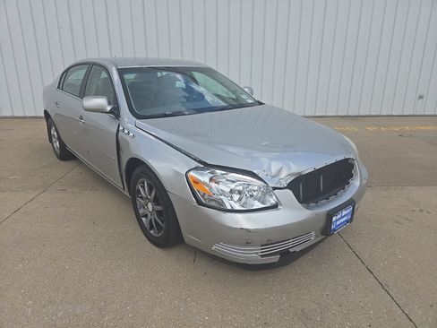 Used 2007 Buick Lucerne CXL w/ Luxury Package FWD image 2