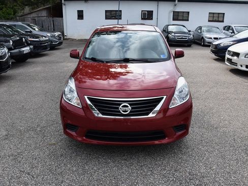Used 2014 Nissan Versa SV FWD image 9