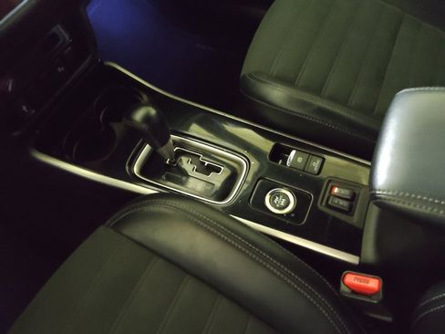 Used 2019 Mitsubishi Outlander LE AWD/4WD image 26