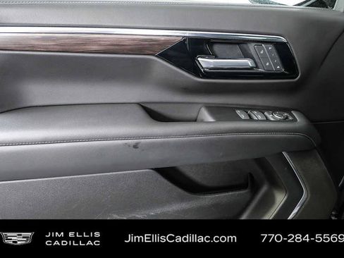 Used 2025 Chevrolet Tahoe LT RWD image 6