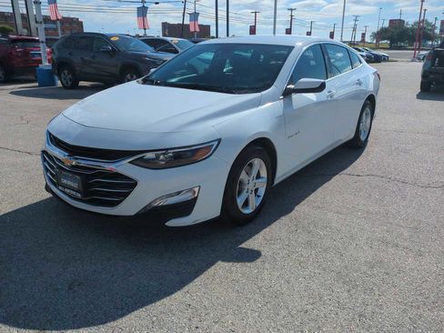 Used 2023 Chevrolet Malibu LT FWD image 4